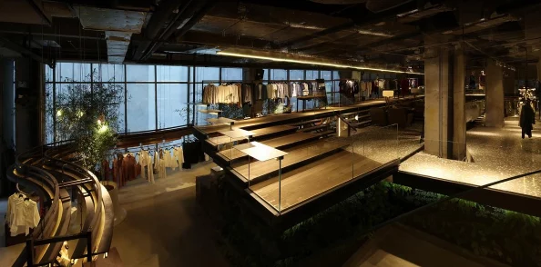 明日之后新时装揭秘:101营地惊现一条璀璨夺目的七彩蜿蜒之河 明日之后新时装揭秘:101营地惊现一条璀璨夺目的七彩蜿蜒之河