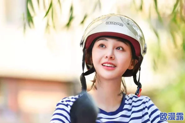 程潇鞠婧祎双飞小说：青春岁月中的友情与梦想交织的浪漫故事分析与解读