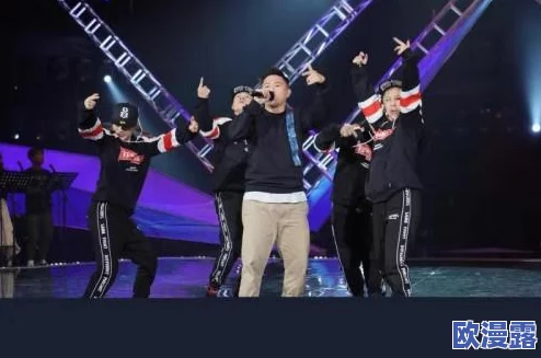 老人黑人rapper组合：一支由年长的黑人说唱艺术家组成的音乐团队，他们通过独特的风格和人生经历传递深刻的社会信息