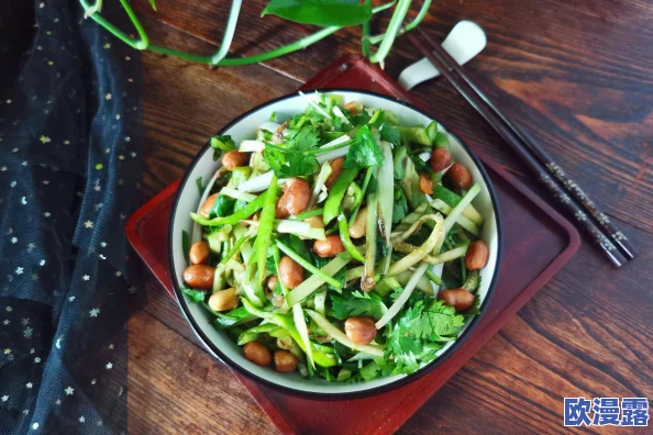 老虎菜原创 黑料吃瓜：深入分析老虎菜的创作背景及其在网络文化中的影响力与争议