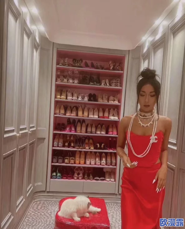 男男GayGAYs 外卖员＂被曝光与多名顾客发生关系，引发社会热议