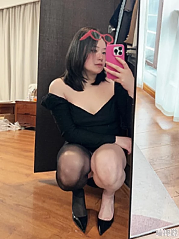 撒尿BBWBBWBBW毛黑:某知名女星被曝私下行为不端,引发网友热议 撒尿BBWBBWBBW毛黑:某知名女星被曝私下行为不端,引发网友热议