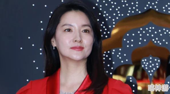 日韩黄＂曝八卦：某明星与韩国富商疑似恋情曝光，网友热议两人关系是否有内幕