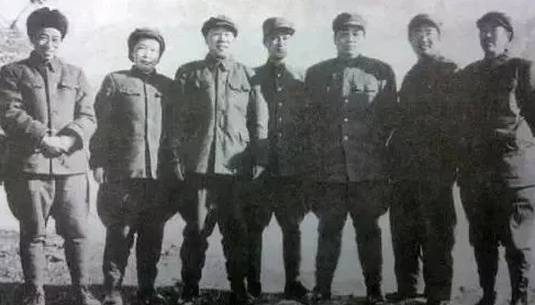 真人处破女全过程：她的真实经历引发热议，背后隐藏的故事让人唏嘘不已，网友纷纷围观讨论！