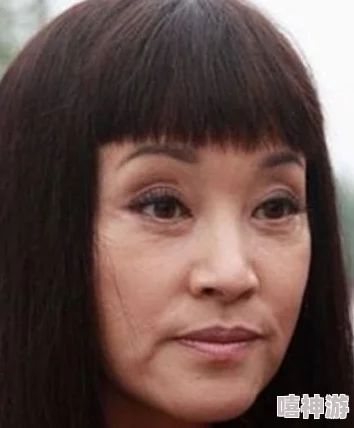 阿娇打-开-双-腿-被亲Ps 成图，揭示网络时代图像处理对明星形象的影响与公众反应