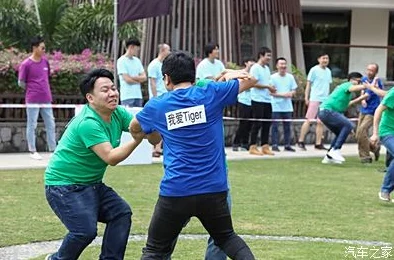 追她1v4小声点：在激烈的对抗中，团队协作与个人技巧如何决定胜负？