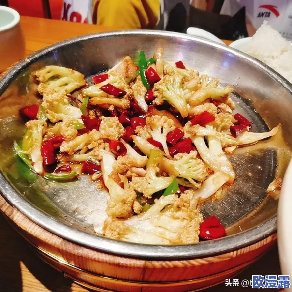 秋葵 茄子 丝瓜 香蕉 榴莲：营养成分解析与健康益处探讨，了解这些美味食材的科学价值与适用菜谱建议