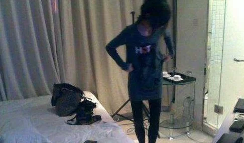 澡堂偷拍ChineseGay：知名男星被曝光！惊人内幕揭秘，网友热议事件真相如何？
