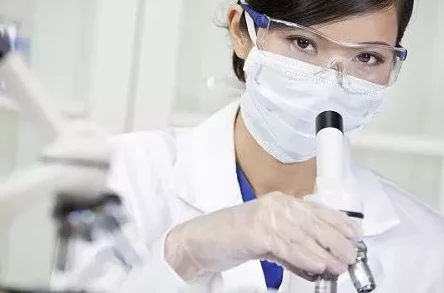 巴掌狠揍红肿臂瓣,医生紧急处理伤情并进行后续康复治疗,患者恢复情况逐渐好转 巴掌狠揍红肿臂瓣,医生紧急处理伤情并进行后续康复治疗,患者恢复情况逐渐好转