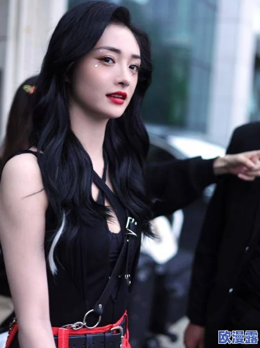 性吧克:传闻他与知名女星秘密约会,背后隐藏的情感纠葛引发网友热议! 性吧克:传闻他与知名女星秘密约会,背后隐藏的情感纠葛引发网友热议!