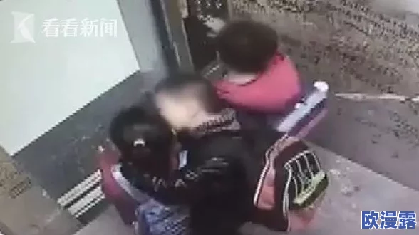 黑人两根硕大一起挤进,震惊全场的瞬间引发热议,网友纷纷表示难以置信! 黑人两根硕大一起挤进,震惊全场的瞬间引发热议,网友纷纷表示难以置信!