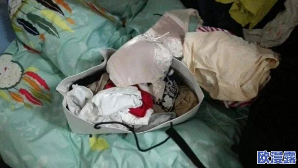 震惊！男人强脱女人内裤亲吻视频曝光，引发社会广泛关注与讨论，众人愤怒不已！