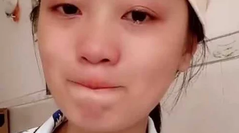大学生第一次破苞疼哭了,惨烈过程引发众多网友热议,亲身经历让人心痛不已! 大学生第一次破苞疼哭了,惨烈过程引发众多网友热议,亲身经历让人心痛不已!