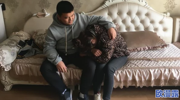 周家日常3ph:全网热议!周家曝出惊天秘密,令人瞠目结舌的生活背后竟隐藏着这样的故事! 周家日常3ph:全网热议!周家曝出惊天秘密,令人瞠目结舌的生活背后竟隐藏着这样的故事!