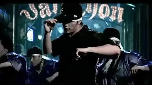 大陆第一女rapper欢迎您，展现她在音乐界的独特魅力与风格，带您领略华语说唱的无限可能