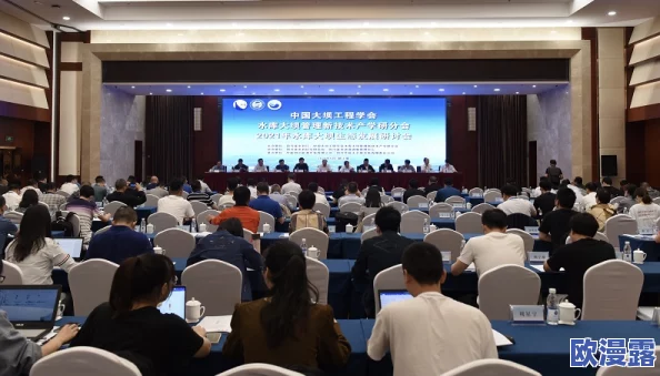 性高湖久久久久久久久：最新研究揭示该地区生态保护与旅游发展的平衡之道，引发广泛关注与讨论