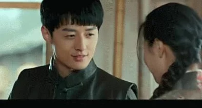 震惊！污到让你湿的动图gif，竟然引发了网友们的疯狂讨论和热议，令人意想不到的反响！