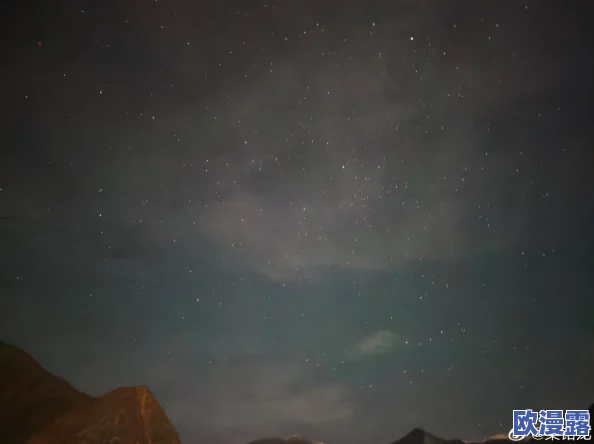 八尺夫人意大利 满天星：惊现罕见天文现象，迷人星空引发全球天文爱好者热议！