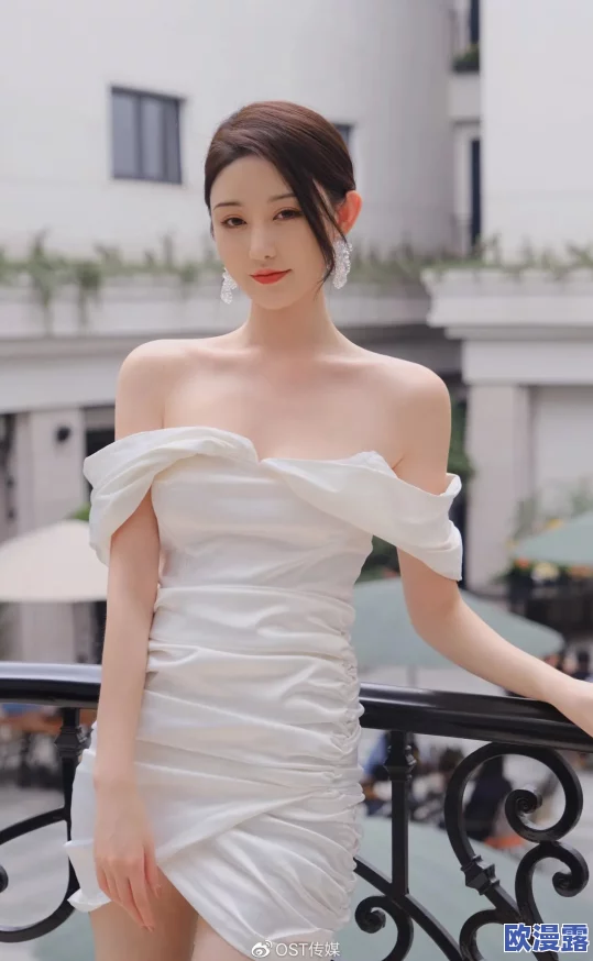 国产美女久久:最新时尚潮流引领者,展现独特魅力与自信风采,成为社交媒体热议焦点! 国产美女久久:最新时尚潮流引领者,展现独特魅力与自信风采,成为社交媒体热议焦点!