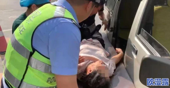 公交车揉捏双乳扯掉小内内:一名女性在公共交通工具上遭遇不当行为,引发社会对公共安全和性骚扰问题的关注 公交车揉捏双乳扯掉小内内:一名女性在公共交通工具上遭遇不当行为,引发社会对公共安全和性骚扰问题的关注