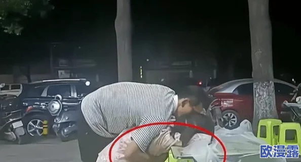 男生脱女生衣服还吻下面还揉胸视频，近日在社交媒体上引发热议，引起网友们对隐私和道德的广泛讨论