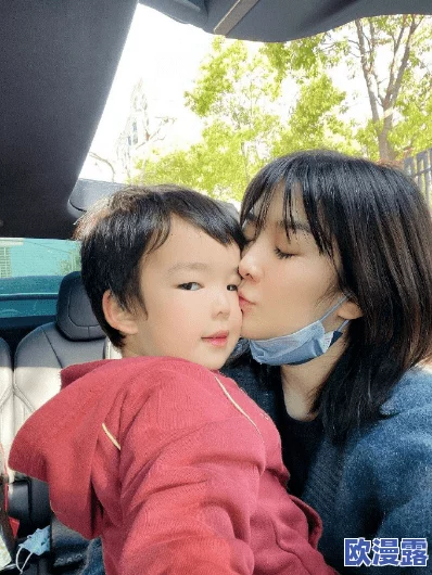 美女被尿口隐私视频免费引发热议，网友纷纷讨论其背后的社会问题与个人隐私保护的重要性