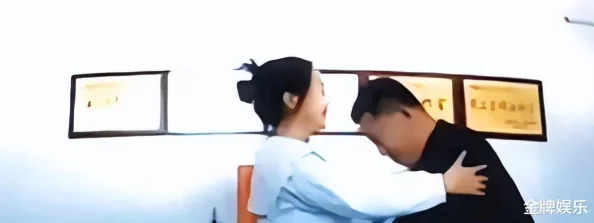 男女亲吻视频边吻边脱,最新动态引发热议,网友纷纷讨论其背后的情感表达与社会影响 男女亲吻视频边吻边脱,最新动态引发热议,网友纷纷讨论其背后的情感表达与社会影响