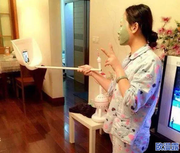 边吃奶边做爽的gif动态图：最新动态展示了各种有趣和创意的GIF，带给你视觉上的享受与乐趣