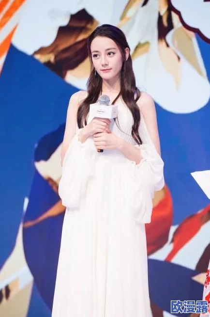91爱丝小仙女：惊艳全网的绝美写真，粉丝狂热追捧引发话题热潮！