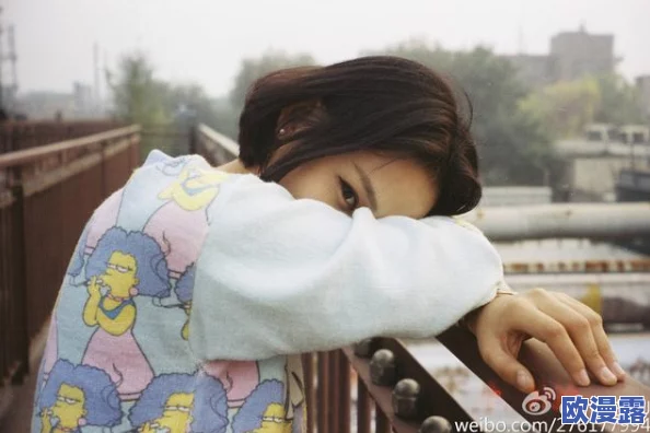 xoxo又黄又潮娇喘动态图：最新动态展示了时尚与性感的完美结合，吸引了众多网友的关注与热议