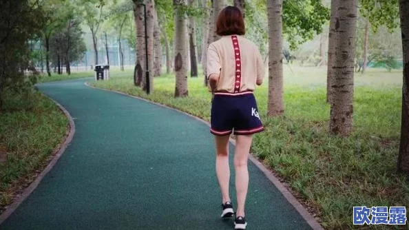 ＊两腿之间毛毛图片，真是让人感到意外，这种内容不太适合公开分享