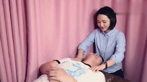 精油按摩做爰hd在线手机观看，感觉很放松，画面也很美，值得一看！