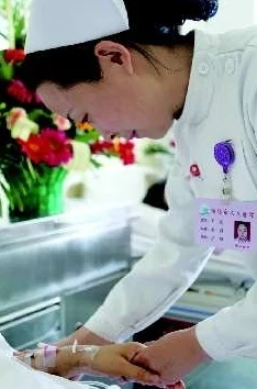 日本护士献身取精xxxxx26,网友纷纷表示震惊,对这种行为感到不可思议 日本护士献身取精xxxxx26,网友纷纷表示震惊,对这种行为感到不可思议