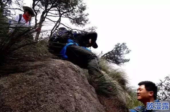 野战户外免脱女，真是个新奇的概念，方便又实用，适合喜欢冒险的女性