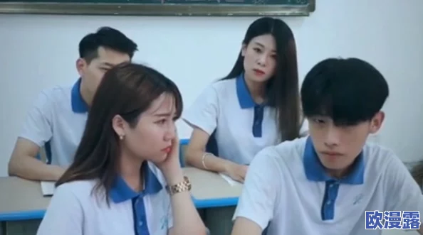 我被同学舔吃b惊爆内幕曝光竟是因为一场意外的赌局引发了校园风波让人震惊不已