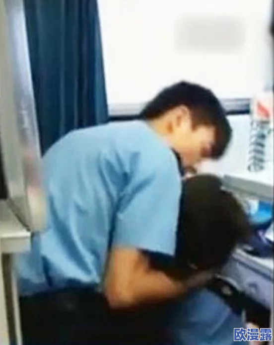 男女亲吻摸胸传递爱的温暖与关怀让我们珍惜彼此的感情共同创造美好的回忆和幸福的未来 男女亲吻摸胸传递爱的温暖与关怀让我们珍惜彼此的感情共同创造美好的回忆和幸福的未来